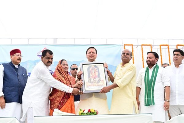 रामपुर तिराहा शहीदों को मुख्यमंत्री पुष्कर सिंह धामी ने दी श्रद्धांजलि